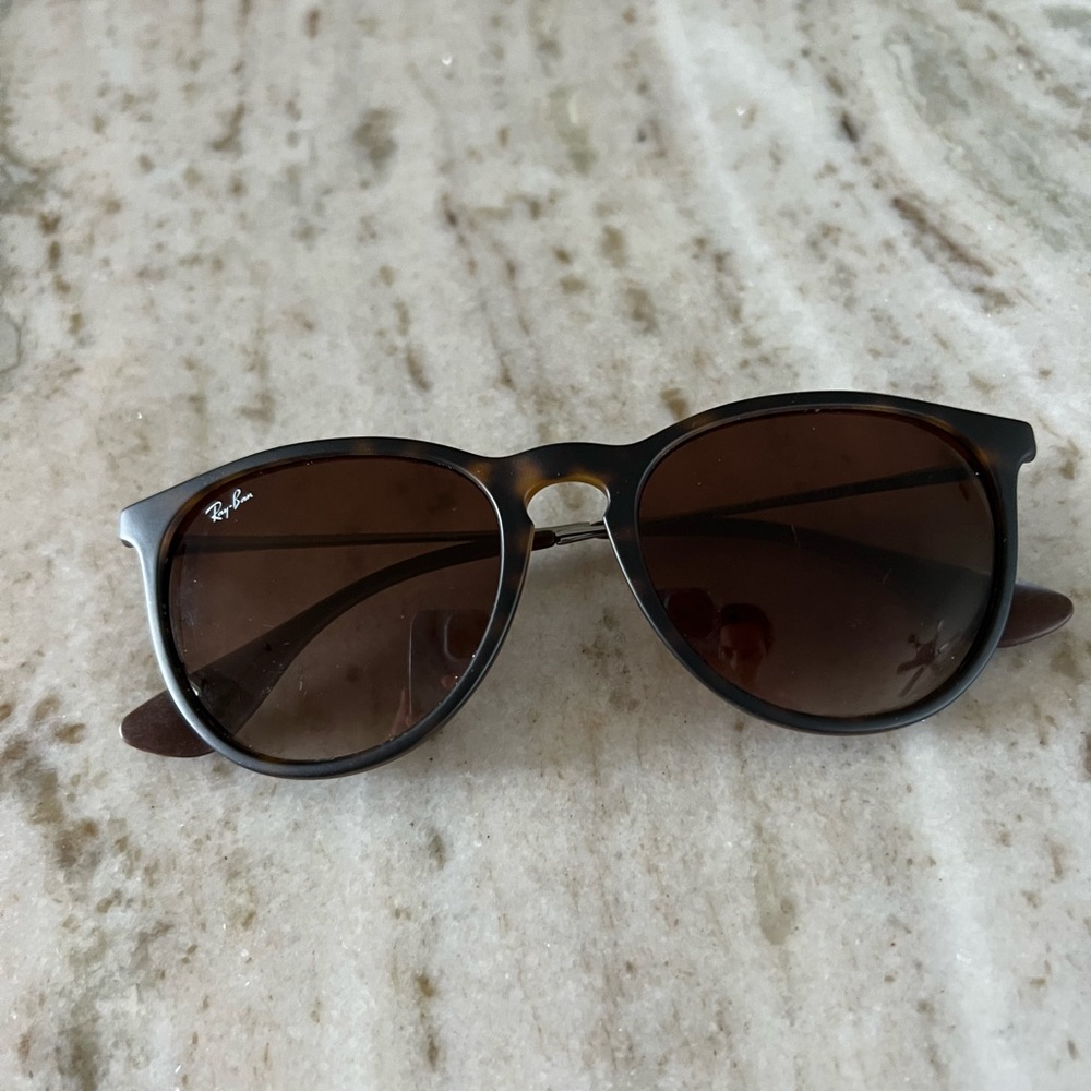 Erika Ray-Ban
